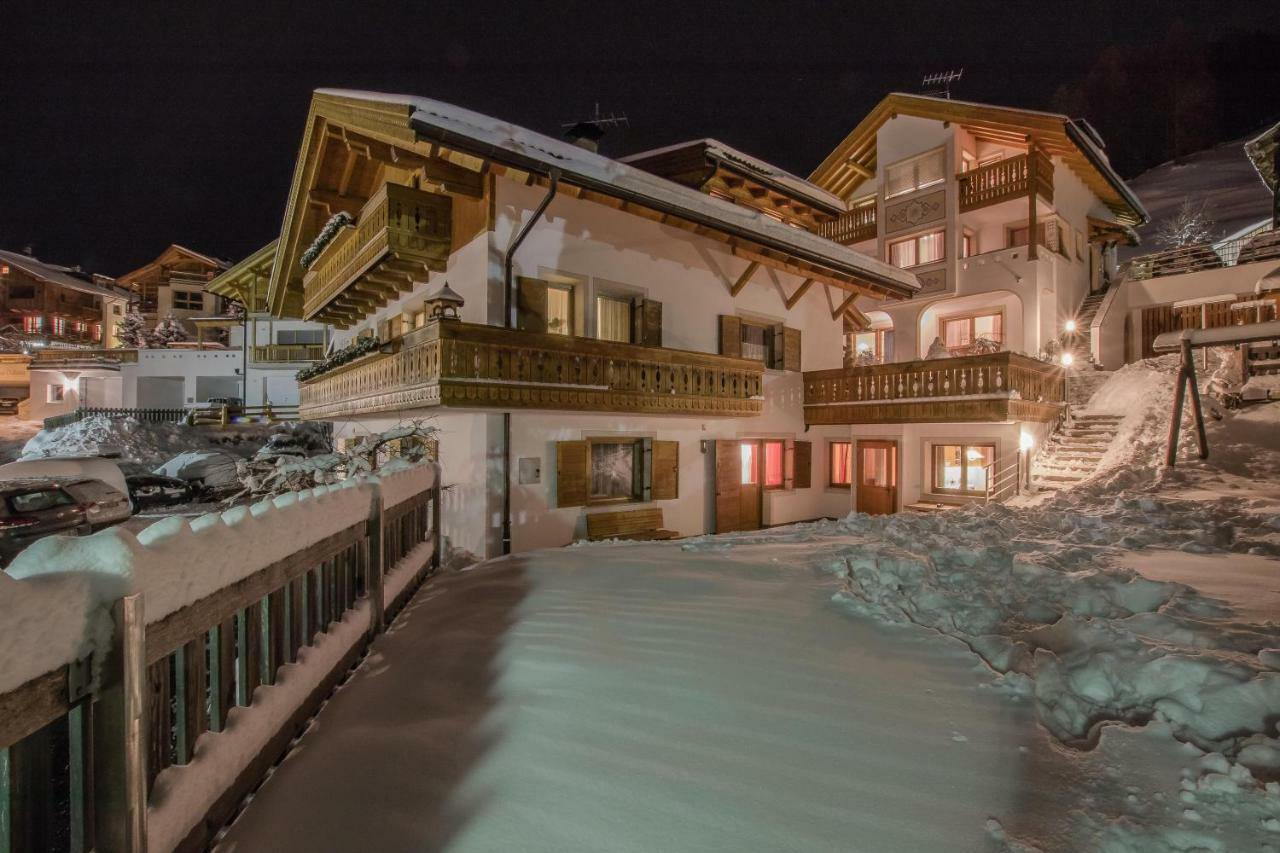 Appartamenti Vilin San Cassiano  Buitenkant foto