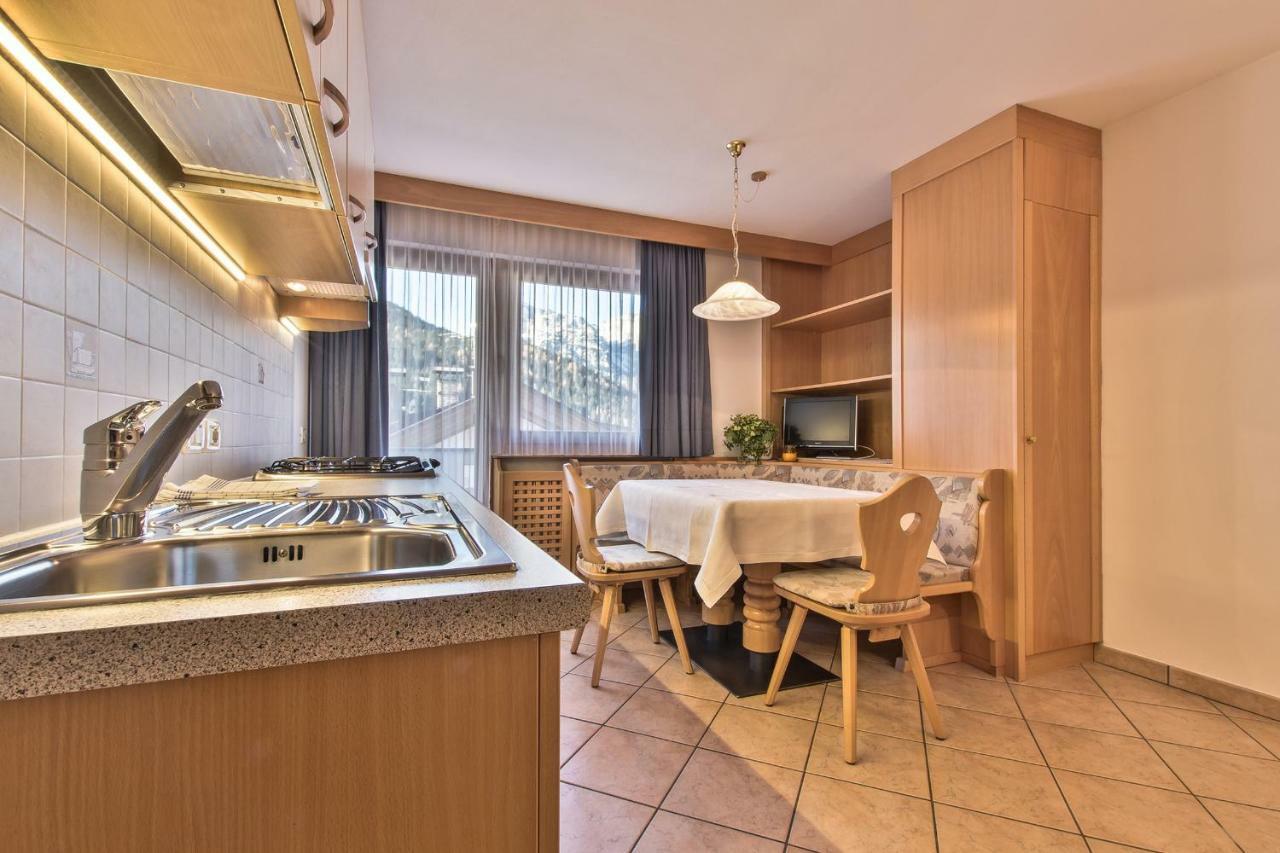 Appartamenti Vilin San Cassiano  Kamer foto